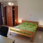 Seaside Terrace Apartments: Spacious Seaview With Free Amenities * Zaglav