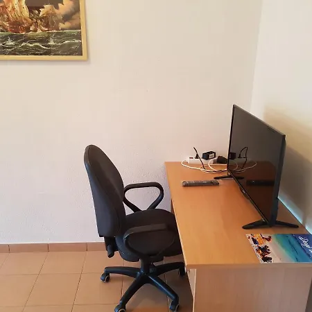 Seaside Terrace Apartments: Spacious Seaview With Free Amenities Sali