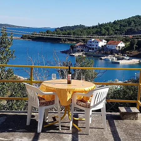 Seaside Terrace Apartments: Spacious Seaview With Free Amenities Apartment *