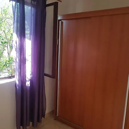 Extra Spacious Seaview Close To The Beach, With Large Terraces And Free Wi-fi & Ac & Bbq & Parking Space