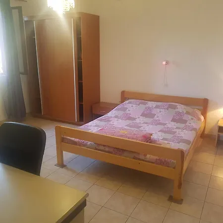 Extra Spacious Seaview Close To The Beach, With Large Terraces And Free Wi-fi & Ac & Bbq & Parking Space