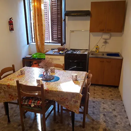 Extra Spacious Seaview Close To The Beach, With Large Terraces And Free Wi-fi & Ac & Bbq & Parking Space