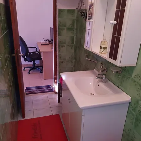 Extra Spacious Seaview Close To The Beach, With Large Terraces And Free Wi-fi & Ac & Bbq & Parking Space דירה *