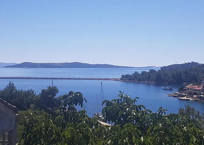 Апартаменты Extra Spacious Seaview Close To The Beach, With Large Terraces And Free Wi-fi & Ac & Bbq & Parking Space *