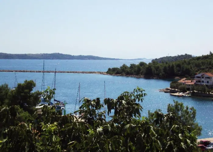 Extra Spacious Seaview Close To The Beach, With Large Terraces And Free Wi-fi & Ac & Bbq & Parking Space